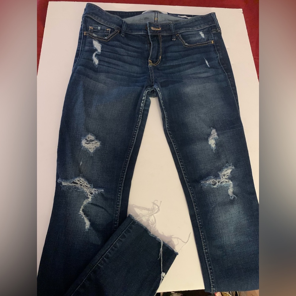 Hollister Low rise super skinny Distressed jeans
